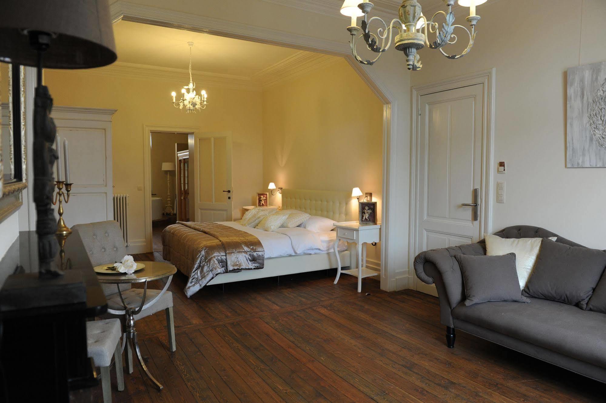 Charmehotel Villa Saporis Hasselt Exterior photo
